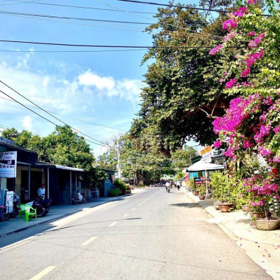 CHÍNH CHỦ - CẦN BÁN LÔ ĐẤT ĐẸP- SÁT CÂY ĐA CHỢ ĐÌNH