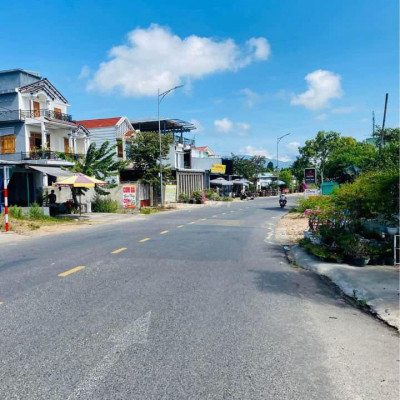 Cặp ngang 10m ngay đường liên thôn sát DT605, liền kề Hoà Tiến