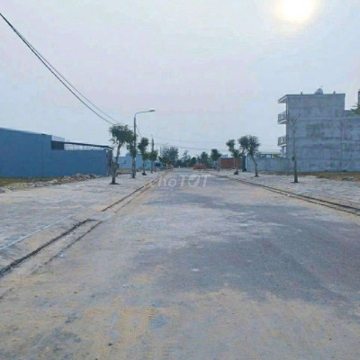 Cần tiền bán gấp 110m2 KDT số 9_ Điện Ngọc