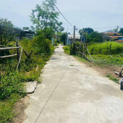 Bán lô bê tông Điện Ngọc sát Hoà Quý.