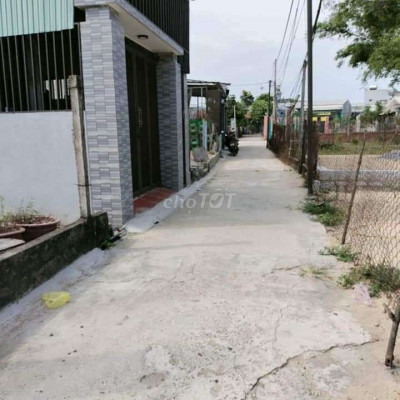 Bán lô bê tông Tứ Ngân sát Phạm Như Xương