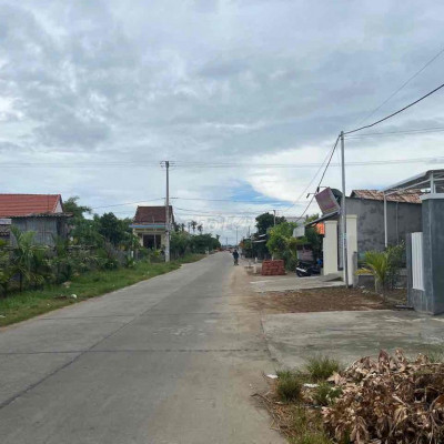 Nhà có lô đất sổ hồng cần bán, ngang 8m, đường 7m