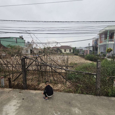 Cần bán gấp lô đất gần Làng Đại học