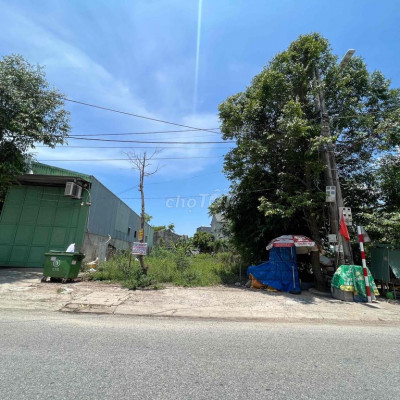 Đất ngang 14m, đầu đường QL 1A , Gần Trung Tâm Sát Hạch