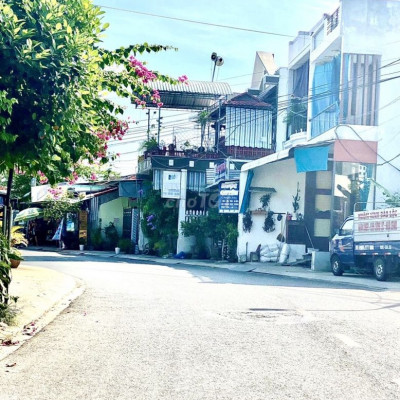 Cần bán gấp lô đất nền ngay Trung Tâm Nam Phước,KDC đông đúc.Giá 7xx