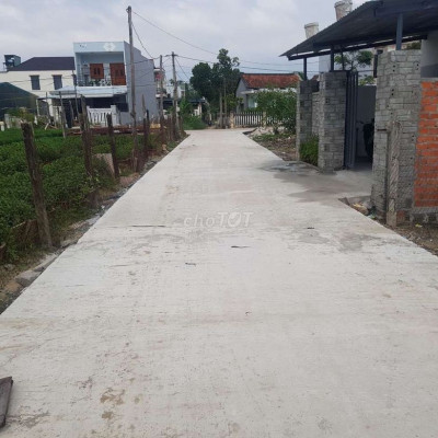 100m2 bê tông ô tô. Gần sát Trần Thủ Độ.