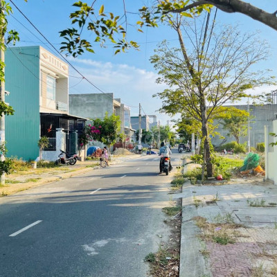 🇻🇳 Cần Bán Lô Góc 163m2, Cách ĐH Phan Châu Trinh 300m, Giá 1,75 tỷ