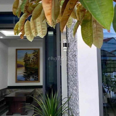 ❤ hội an.  nhà cho thuê!Với dt 170m2 ,sân vườn rộng .cây cối xanh mát.