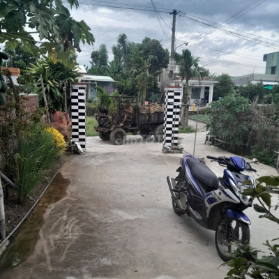 Đất + nhà cấp 4