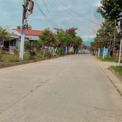 bán rẻ lô Đại Hiệp gần trường lái Hoàng Long chỉ còn 6xx