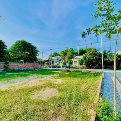 Bán đất 2 mặt tiền đường 15,5m giá 1,085 tỷ, sổ sẵn