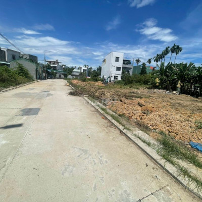 Cần sang lại 2 lô đất ngay trung tâm P. Vĩnh Điện giá chỉ hơn 900tr/lô