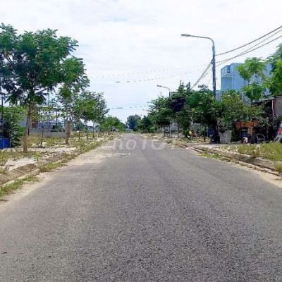 147m2 hướng đông nam. KDT SỐ 9 ĐIỆN NGỌC