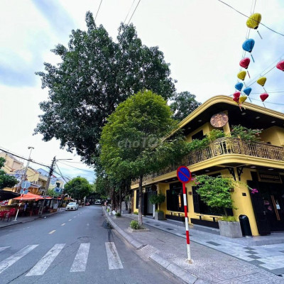 NGAY HÔM NAY VỊ TRÍ ĐẸP VỚI 2 MẶT TIỀN KINH DOANH TẠI PHỐ CỔ HỘI AN