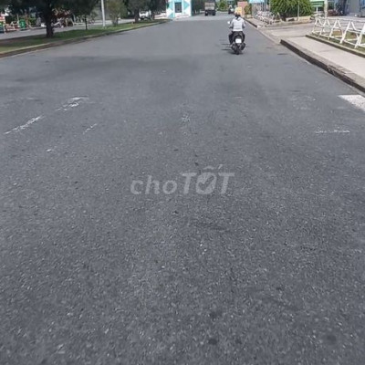 Bán đất ở đô thị nằm trong khu công nghiệp điện ngọc.