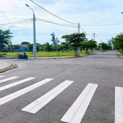 bà Chị Mua lô Đất Nam Giang làm nhà nhưng cấn ck bài bạc cần bán lỗ