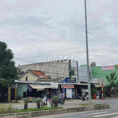 Bán Siêu Phẩm 315m2 Thổ Cư Sổ Hồng Riêng Mt Trung Tâm Điện Bàn