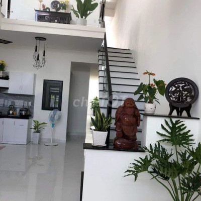 Bán nhà mặt tiền 125 m2, 3 phòng ngủ