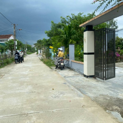 Đất giáp ranh Đà nẵng 173m2 đường 2 oto tránh giá 7xx, sổ hồng