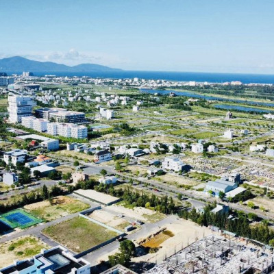 Bán 3 lô phân khúc Dưới 𝟭.𝟴 𝘁𝘆̉ đáng đầu tư nhất Điện Ngọc, Giáp FPT