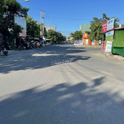 Đất chợ thanh quýt-lô góc 3 mặt tiền-thông thoáng 4 mặt-mặt tiền 9,5m