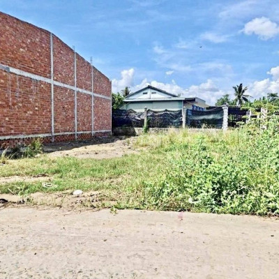 Đất Giáp sát Hòa Tiến chỉ 5xxtr Đường 4m. sẵn sổ có thể công chứngngay