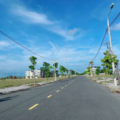 Đất biển KĐT Ngọc Dương, đường 7m5, S:90m2, sát công viên