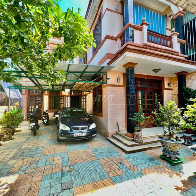 Bán biệt thự đường Hồng Lư, Hòa Hương: 191m2, cách Phan Chu Trinh 20m