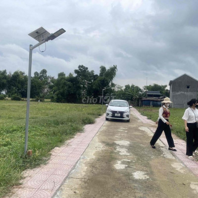 Đất đẹp, vuông vắn, 121m2, hơn 300tr xí, đường oto, hỗ trợ vay 200tr