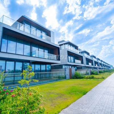 Biệt thự 2 mặt tiền view sông, gần biển - Regal One River