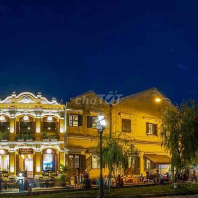 CHO THUÊ NHÀ NGUYÊN CĂN 2 TẦNG LÁT SÀN GỖ TOẠ LẠC TRÊN ĐƯỜNG TRẦN PHÚ