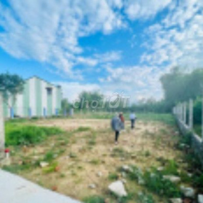 GẤP GẤP  Em cần bán nhanh lô đất thôn Xuân Diệm- gần chợ Lệ Trạch