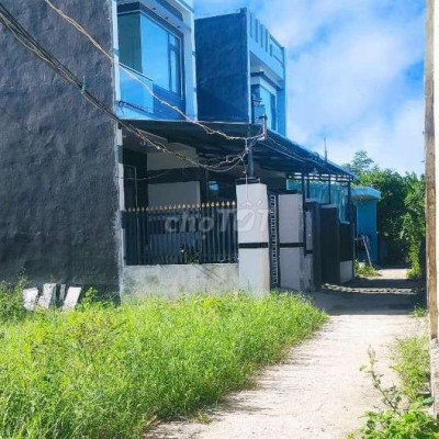 Bê tông Điện Nam Bắc. Dân cư đông đúc