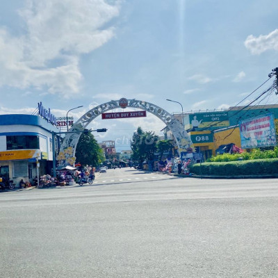 SỐC!! CẦN TIỀN BÁN NHANH 5 LÔ LIỀN KỀ KHU PHỐ CHỢ NAM PHƯỚC