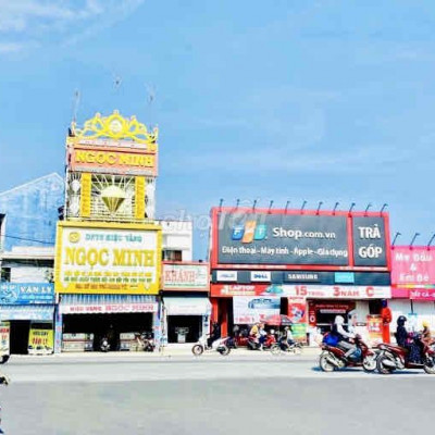 Bán gấp đất đô thị ngay trục chính Hùng Vương trung tâm Thị Trấn/SHR