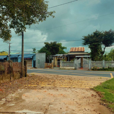 Chính chủ cần bán lô đất trục chính diện tích 160m2, sẵn sổ