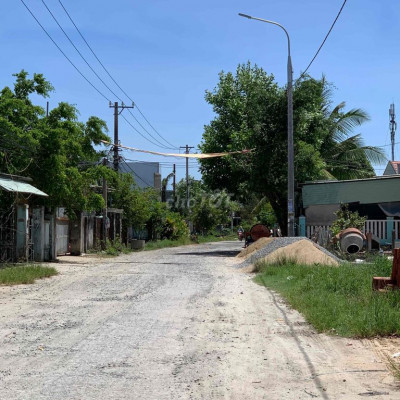 Bán lô đất mặt tiền Võ như hưng