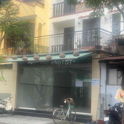 cho thuê mặt bằng kinh doanh - 7x10- 3 tầng-Mặt tiền Hùng Vương Hội an