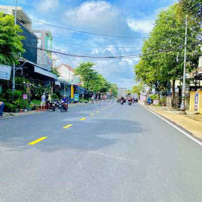 Cần bán đất ở đô thị ngay Trung Tâm Thị Trấn-Sổ sẵn -QH 9m5-Giá 6tr/m2