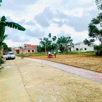 420tr mua vị trí vàng sát đường hùng vương bên chợ la tháp bao đẹp