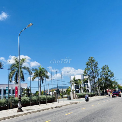 Cần tiền bán gấp đất ngay chợ  - giá chỉ 780tr - sát đường nhựa 10m5