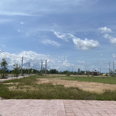 Đất nền hot nhất Hội An!!Mà giá chỉ 5tỷ9 đã sở hữu lô 372m2