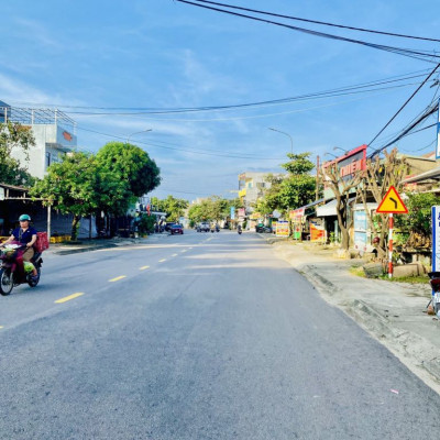 Đất full ODT 165m2 Sát mặt tiền đường nhựa - Cạnh chợ đầu mối -Sẵn sổ