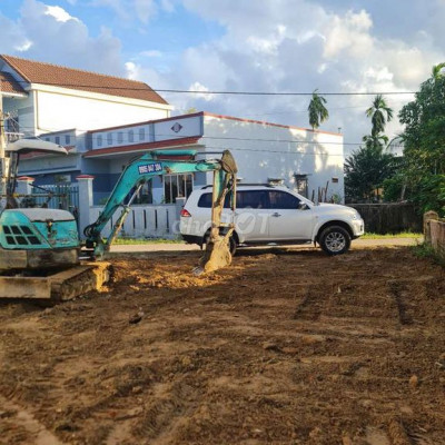 Lô biệt thự 12x20 đg 7m cạnh nhà 3 tầng như hình,cách chợ Lệ Trạch 2km