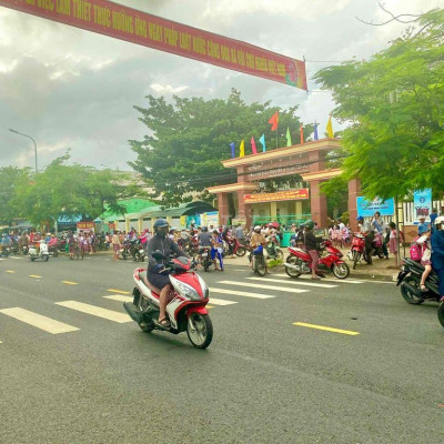 2 Lô liền kề mặt tiền kinh doanh sát chợ-Đường 5m5-Giá từ 900tr