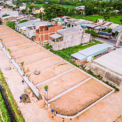 Lô 120m ngang đất 6m sát cổng chào Hùng Vương,thị trấn Ái Nghĩa,sẵn sổ