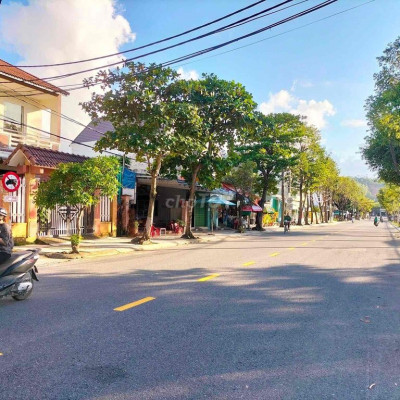 Chỉ 4xxtr lô ngang 6 gần chợ La Tháp đường oto thông thoáng