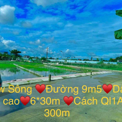 Bán lỗ 100tr- Đất tại Thị Trấn Nam Phước - Bên Chợ