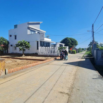 Đất ven chợ lệ trạch hòa Tiến sát đường nhựa ngang 6 đường 5m5 chỉ 600