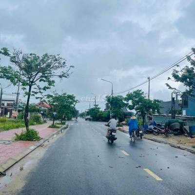 Còn 1 lô giá Sụp view công viên sát trục 10m5 gần chợ Lai Nghi,có sổ